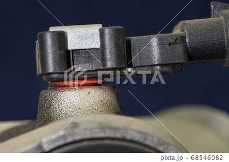 インテークマニホールド　Mapセンサー 68546082