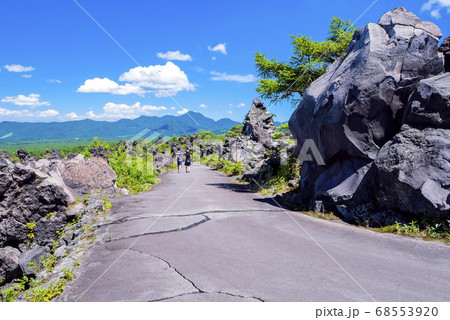 鬼押出し園の溶岩道路 鬼押出し園の溶岩道路 68553920