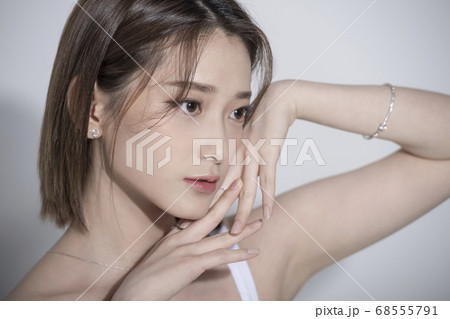 ビューティー 女性 女 68555791