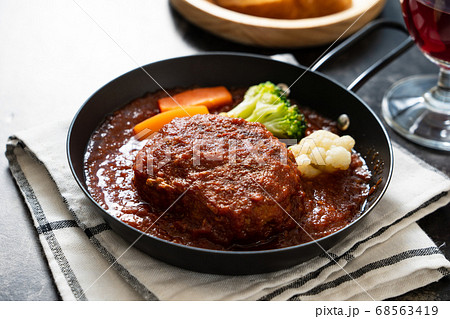 煮込みハンバーグ 68563419