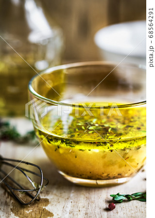 Thyme Vinaigrette 68564291