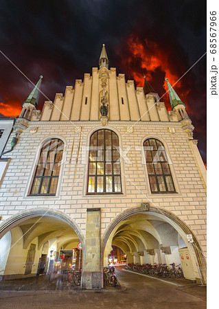 Fantastic night view of facade of old Rathaus Fantastic night view of facade of old Rathaus 68567966