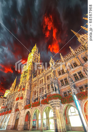 Dramatic night view of Marienplatz and Munich Dramatic night view of Marienplatz and Munich 68567968