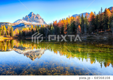 Astonishing view of popular travel destination 68568108