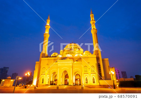 Al Noor Mosque in Sharjah Al Noor Mosque in Sharjah 68570091
