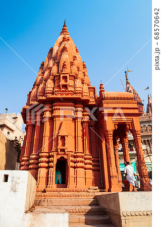 Varanasi Ghats in north India Varanasi Ghats in north India 68570642