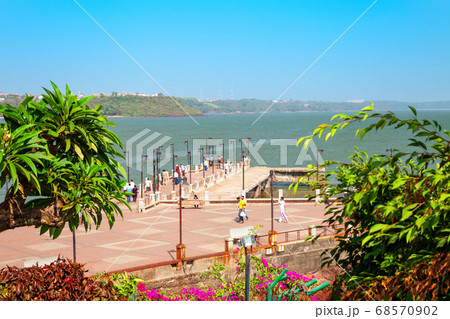 Dona Paula cape viewpoint, Goa 68570902