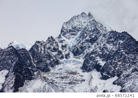 Thamserku mountain, Everest region in Nepal 68571241