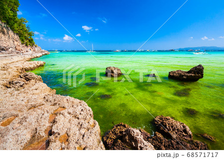 Rocky beach in Boracay island, Philippines 68571717