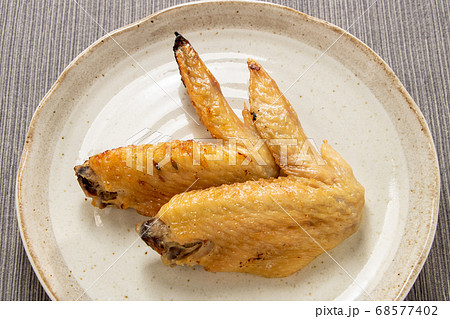 手羽先の塩焼き。 68577402