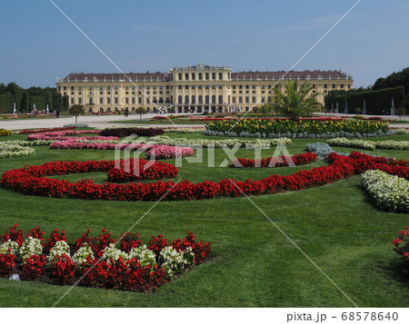 オーストリア ウィーン シェーンブルン宮殿の写真素材