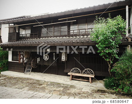 8月の馬籠宿　旅人御宿　但馬屋 68580647