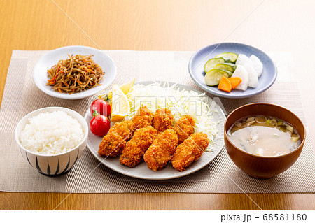 カキフライ定食 カキフライ定食 68581180
