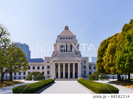 国会議事堂の外観【日本の政治のイメージ】 国会議事堂の外観【日本の政治のイメージ】 68582214