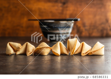 Chinese lucky cookies. Fortune cookies. Chinese lucky cookies. Fortune cookies. 68586331