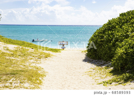 ヨロン島　大金久海岸 68589393