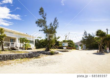 ヨロン島　大金久海岸　駐車場 68589397