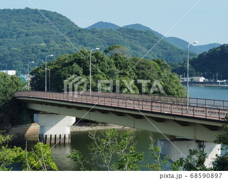 相生市のはりまシーサイドロード（R250）に架かる相生大橋 68590897