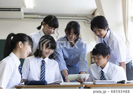 中学生の授業風景 中学生の授業風景 68593488