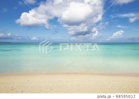 ヨロン島　ウドノスビーチ 68595012