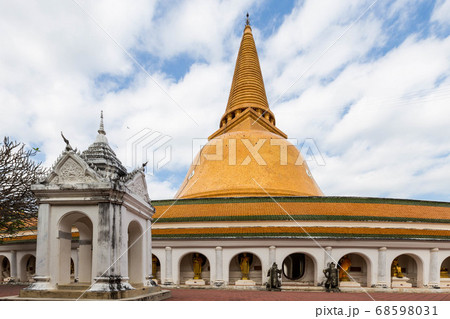 Phra Pathom Chedi, the tallest pagoda in Thailand Phra Pathom Chedi, the tallest pagoda in Thailand 68598031