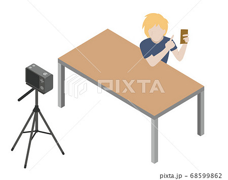 撮影する男性Youtuber 68599862