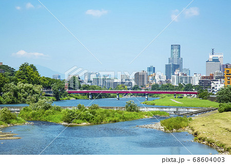 仙台市全景 広瀬川 ビル街 仙台市全景 広瀬川 ビル街 68604003