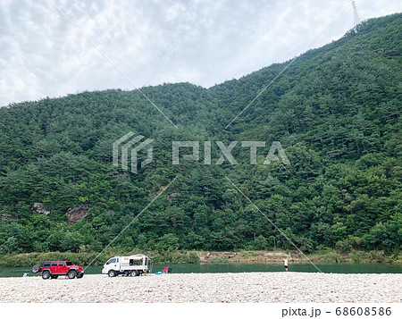 夏 キャンプ キャンピング 68608586