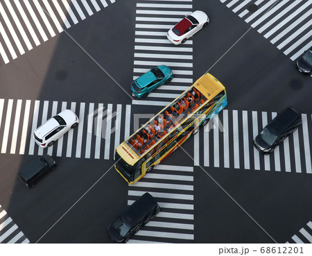 東京都中央区銀座　数寄屋橋交差点 68612201