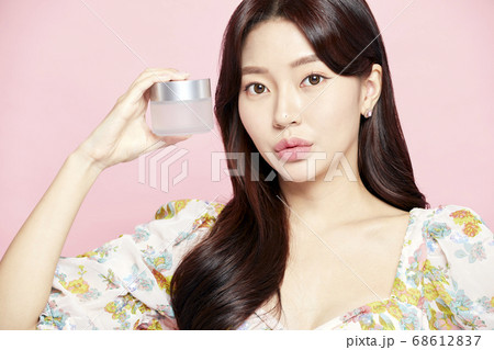 ビューティー 女性 女 68612837
