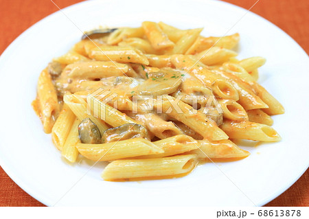 美味しいパスタ、ポルチーニ茸トマトクリームソース 美味しいパスタ、ポルチーニ茸トマトクリームソース 68613878