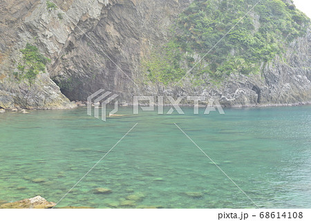 【鹿児島県 奄美大島】徳浜の断崖 【鹿児島県 奄美大島】徳浜の断崖 68614108