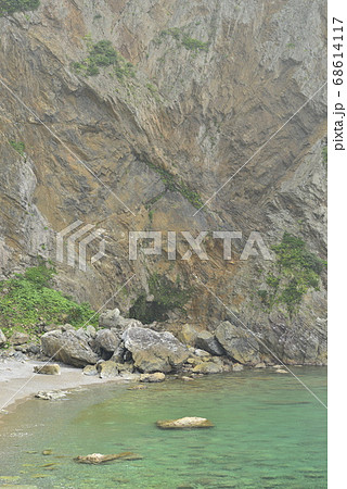 【鹿児島県 奄美大島】徳浜の断崖 【鹿児島県 奄美大島】徳浜の断崖 68614117
