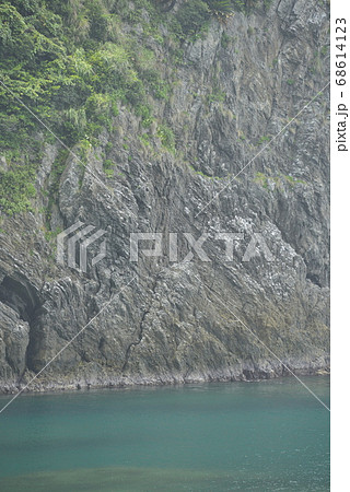 【鹿児島県 奄美大島】徳浜の断崖 【鹿児島県 奄美大島】徳浜の断崖 68614123