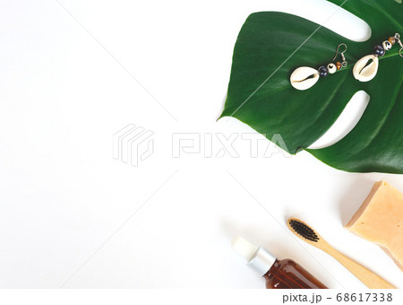 The concept of zero waste. bamboo toothbrush, 68617338