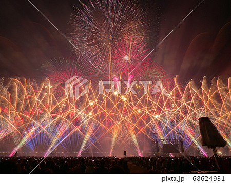 11月千葉・浦安 東京湾浦安芸術花火 11月千葉・浦安 東京湾浦安芸術花火 68624931