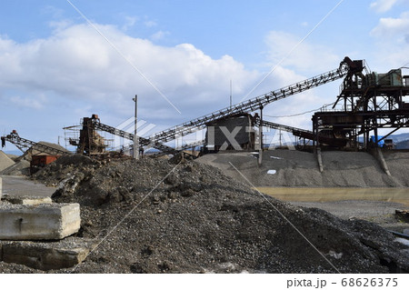 砕石工場 建設資材の生産現場 68626375