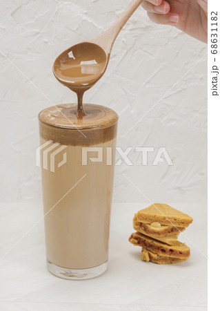 Cold tea with milk delicious beverage drinking products Dalgona coffee 069 Cold tea with milk delicious beverage drinking products Dalgona coffee 069 68631182