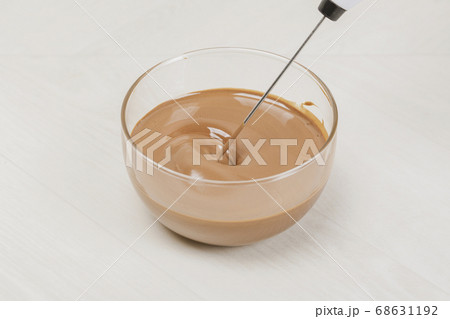 Cold tea with milk delicious beverage drinking products Dalgona coffee 062 68631192