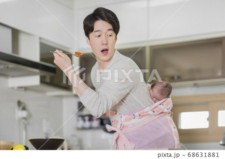 Modern young family concept, young mother and father with newborn 572 Modern young family concept, young mother and father with newborn 572 68631881