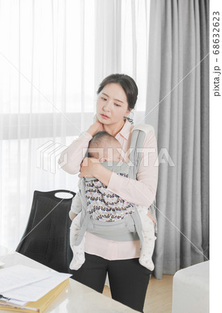 Modern young family concept, young mother and father with newborn 297 68632623