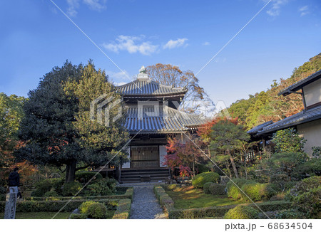 紅葉の安楽寺 68634504