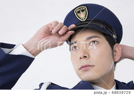男性警察官 68639729