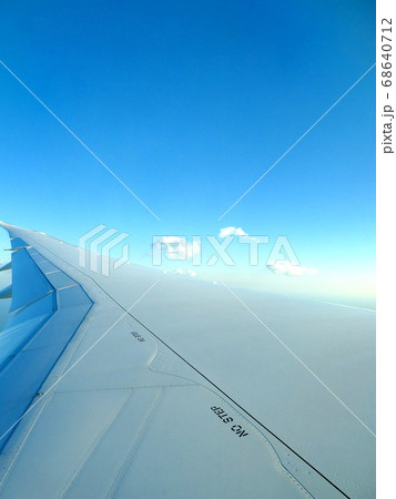 飛行機の羽 飛行機の羽 68640712