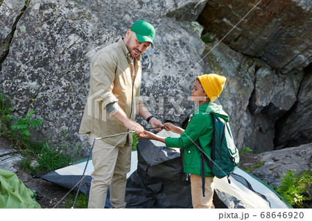 Go camping with father 68646920