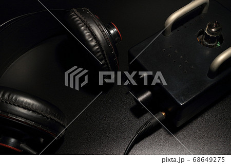 The full size headphones and tube preamp 4 68649275