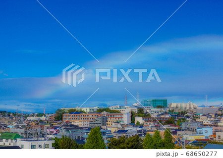 虹と横浜大口の街並み 68650277