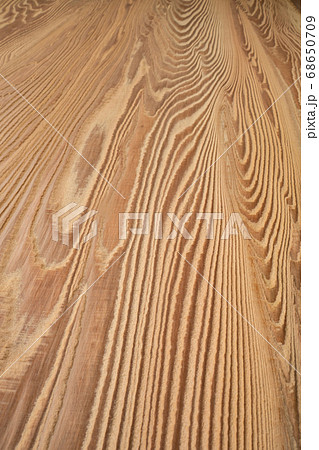 秋田杉の木目 68650709