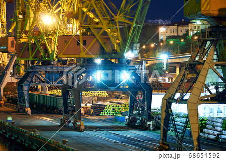 view of the industrial port at night - ships view of the industrial port at night - ships 68654592