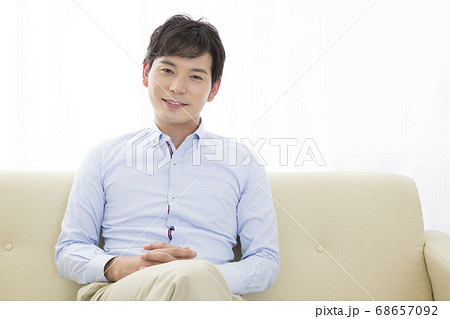 笑顔の男性 68657092